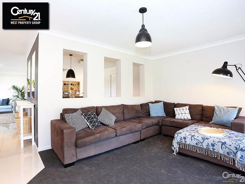 19 Hillary Drive, Warner QLD 4500