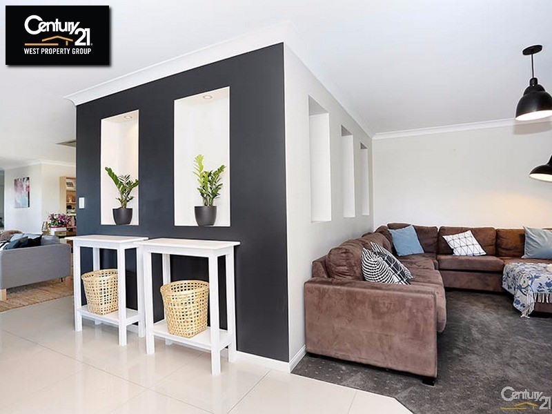 19 Hillary Drive, Warner QLD 4500