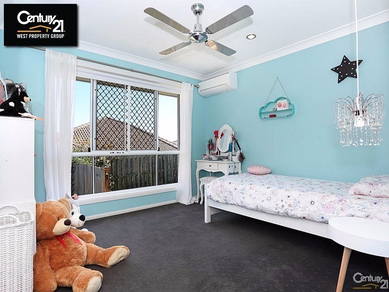 19 Hillary Drive, Warner QLD 4500