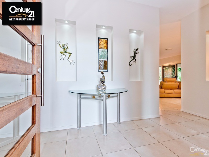 12 Wessling Close, Cashmere QLD 4500