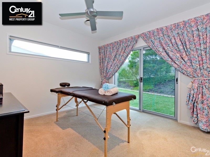 12 Wessling Close, Cashmere QLD 4500