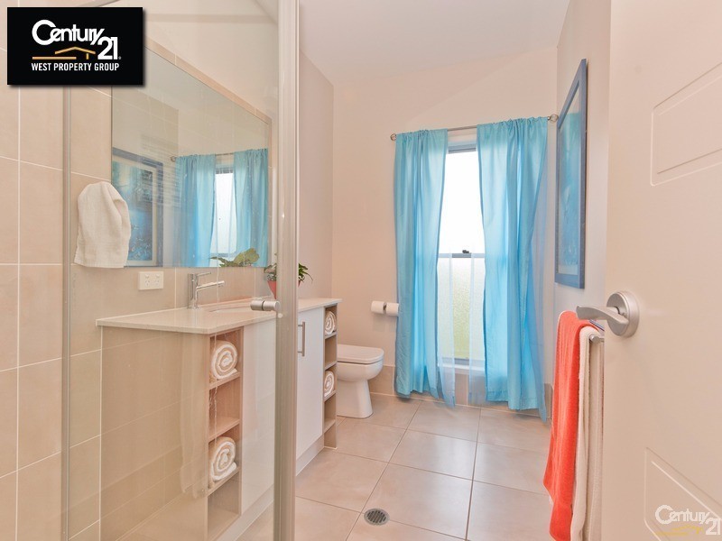 12 Wessling Close, Cashmere QLD 4500