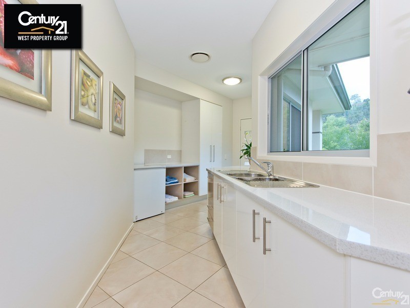 12 Wessling Close, Cashmere QLD 4500