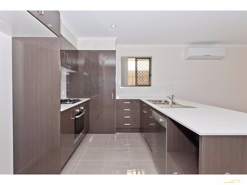 4 Lefroy Court, Warner QLD 4500