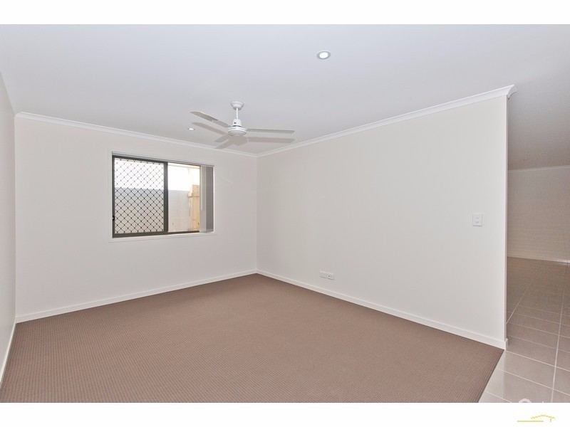 4 Lefroy Court, Warner QLD 4500