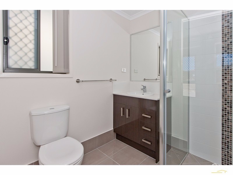 4 Lefroy Court, Warner QLD 4500