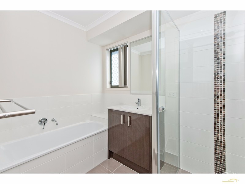 4 Lefroy Court, Warner QLD 4500