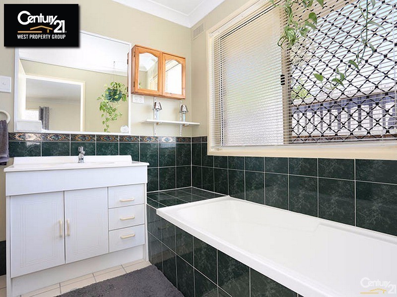 12 Hillcrest Court, Kurwongbah QLD 4503