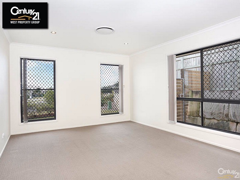 45 Rolland Parade, Warner QLD 4500