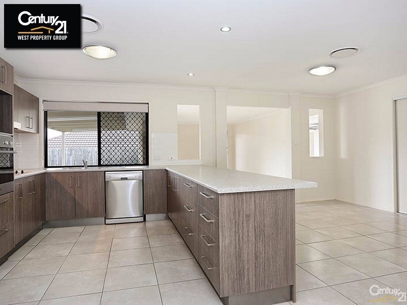 45 Rolland Parade, Warner QLD 4500