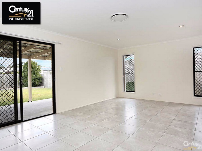 45 Rolland Parade, Warner QLD 4500