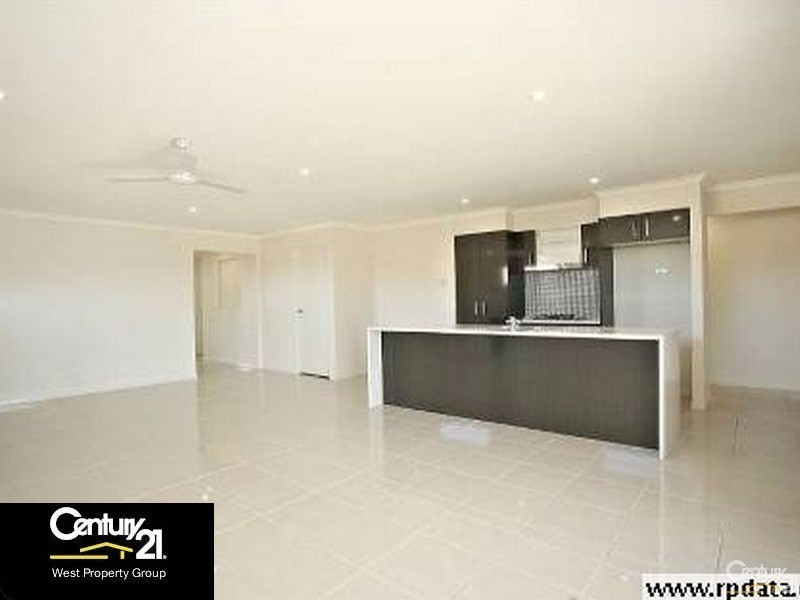 42 Caspian Parade, Warner QLD 4500