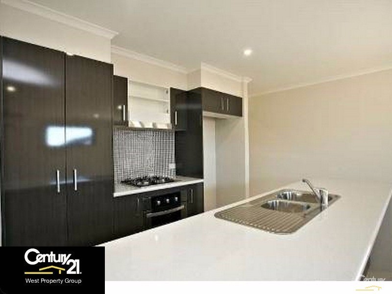 42 Caspian Parade, Warner QLD 4500