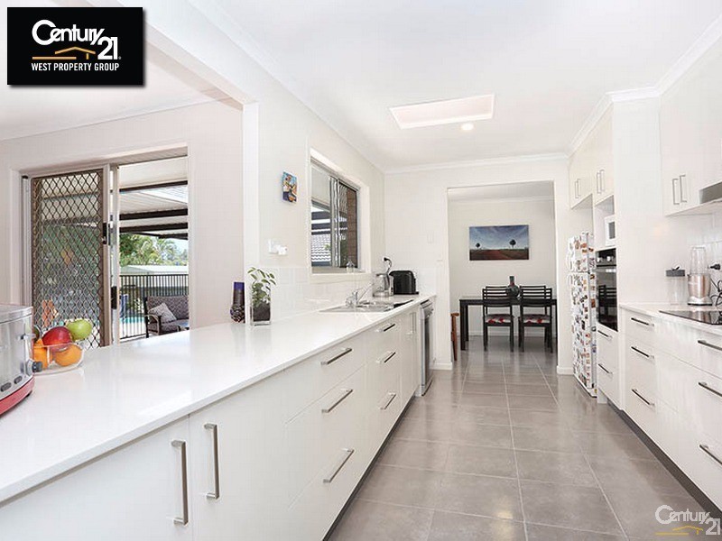 14 Octavius Drive, Kallangur QLD 4503