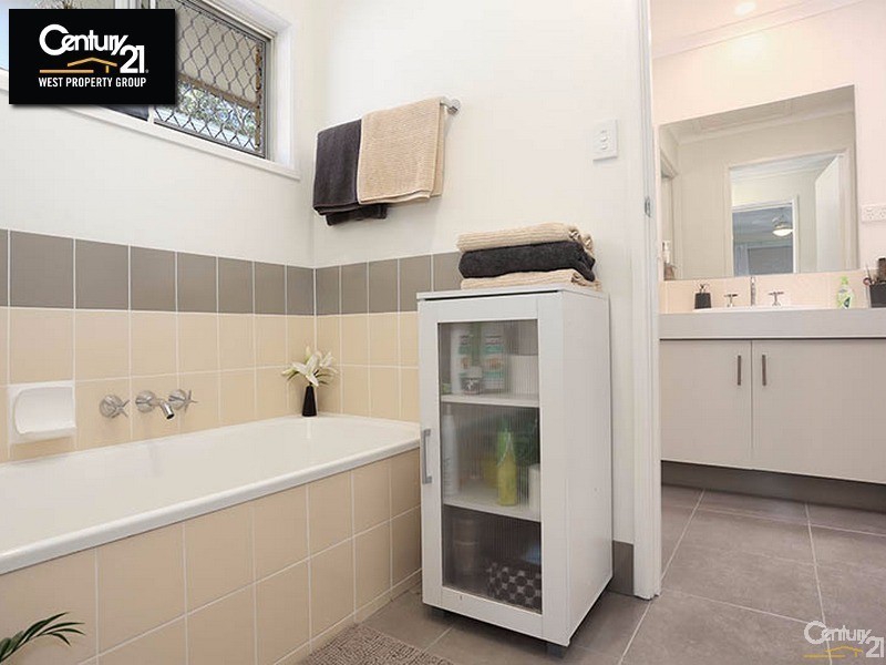 14 Octavius Drive, Kallangur QLD 4503