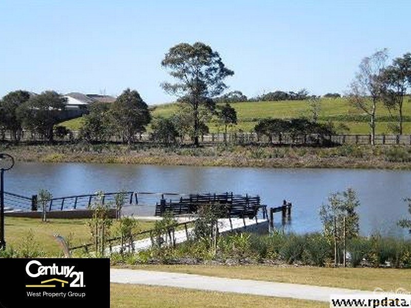 8  Moor Circuit, Warner QLD 4500