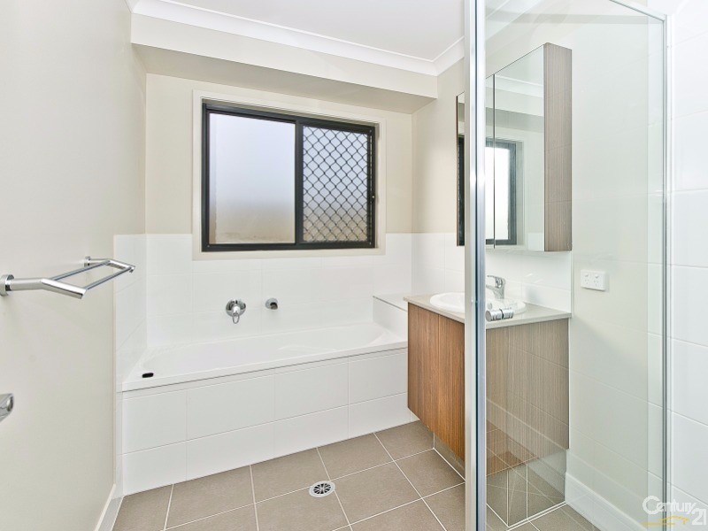 40 Cowen Terrace, North Lakes QLD 4509