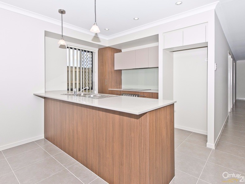 40 Cowen Terrace, North Lakes QLD 4509