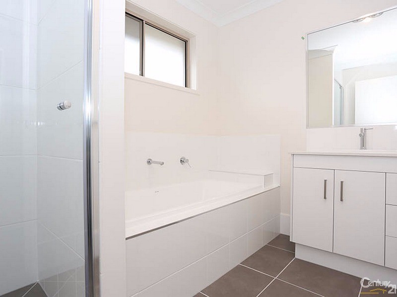 37 Eco Crescent, Narangba QLD 4504