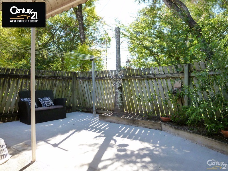 2/40 Leis Parade, Lawnton QLD 4501