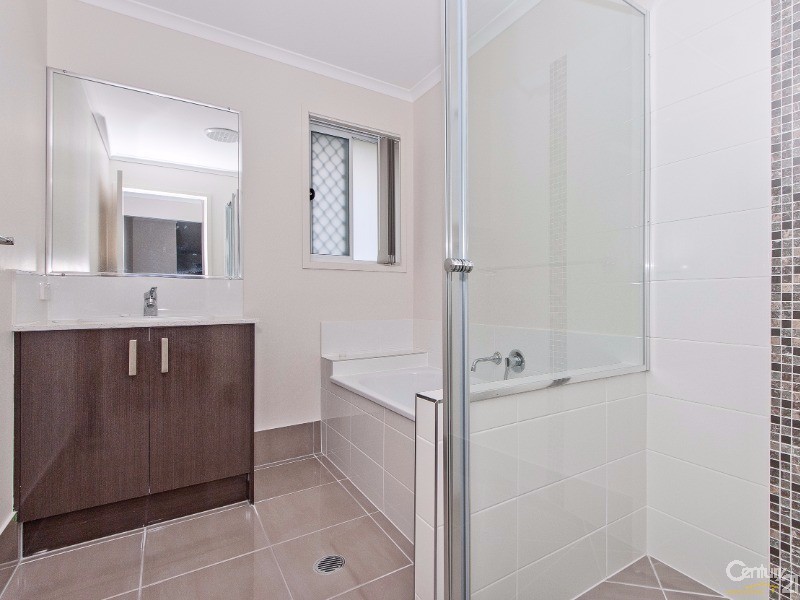 3 Tahr Place, Dakabin QLD 4503