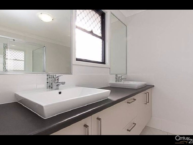 29 Cootharaba Crescent, Warner QLD 4500