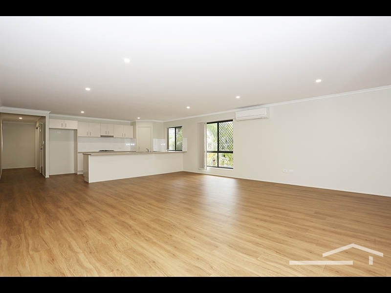 1/31 Valiant Crescent, Strathpine QLD 4500