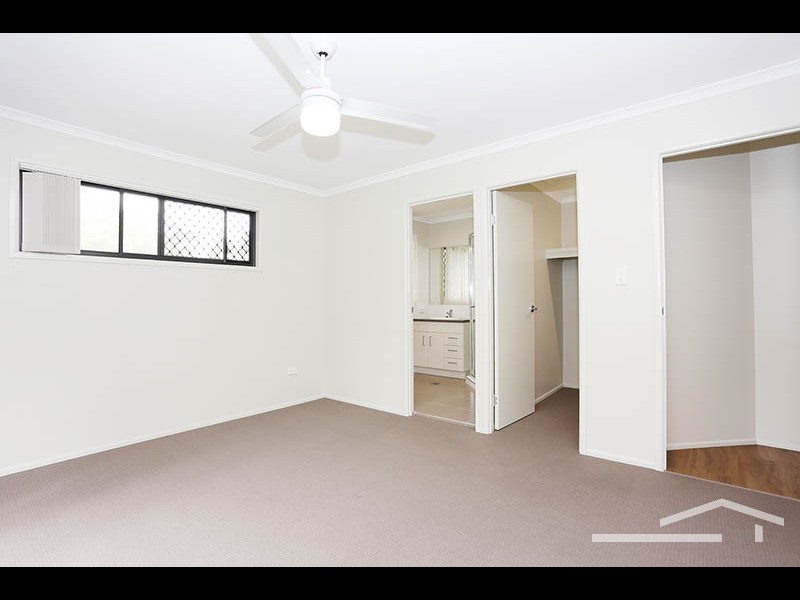 1/31 Valiant Crescent, Strathpine QLD 4500