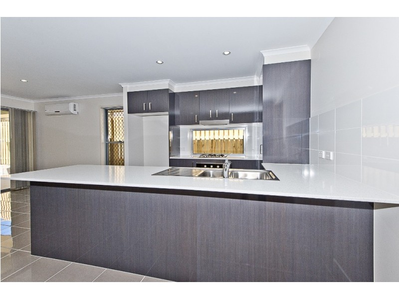 6 Finch Close, Dakabin QLD 4503