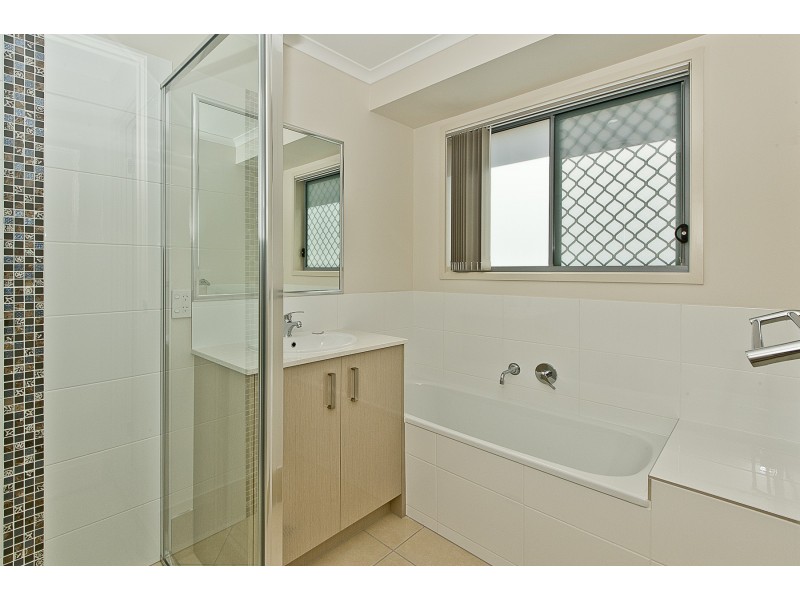 8 Mannikin Street, Griffin QLD 4503