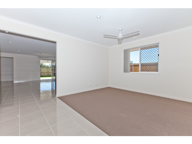 39 Apple Circuit, Griffin QLD 4503