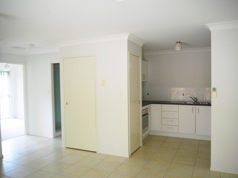 2/10 Brodiek Street, Strathpine QLD 4500