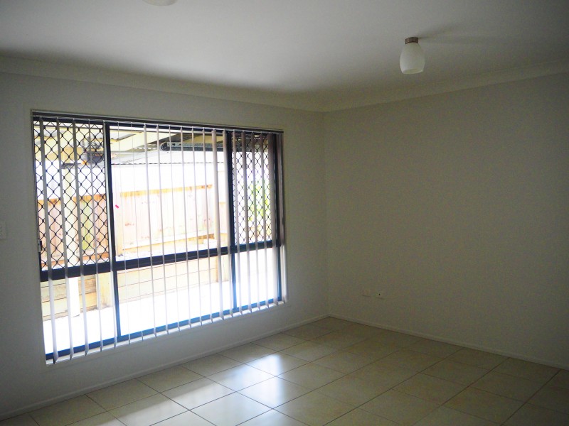 2/10 Brodiek Street, Strathpine QLD 4500