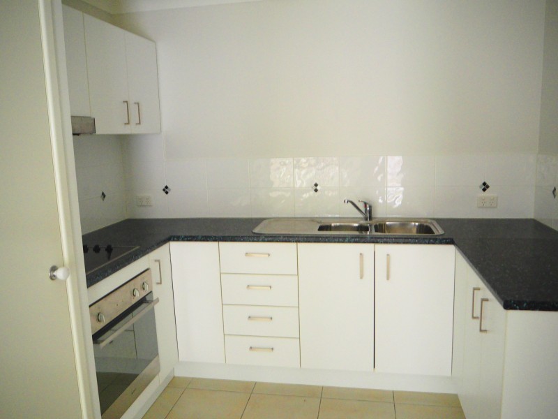 2/10 Brodiek Street, Strathpine QLD 4500