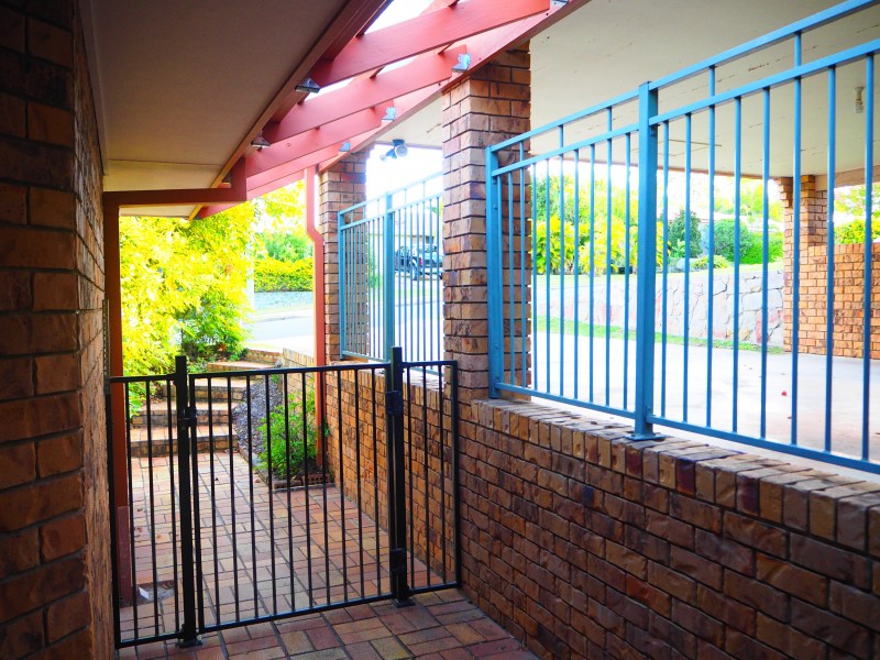 6 Vaucluse Crescent, Petrie QLD 4502