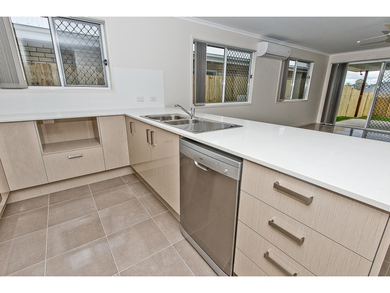 38  Cootharaba Crescent, Warner QLD 4500
