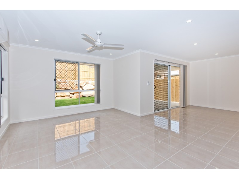 67 Lemongrass Circuit, Griffin QLD 4503