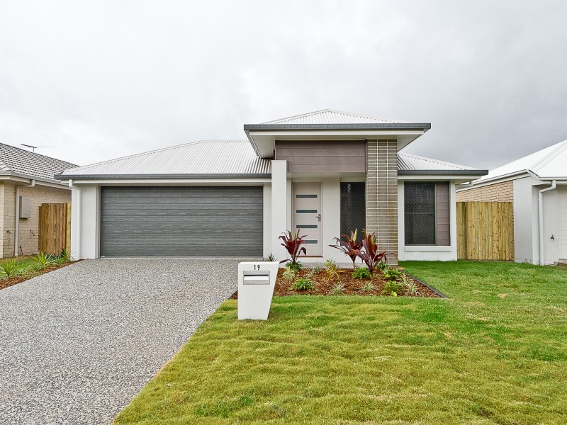 19 Swallow Street, Griffin QLD 4503