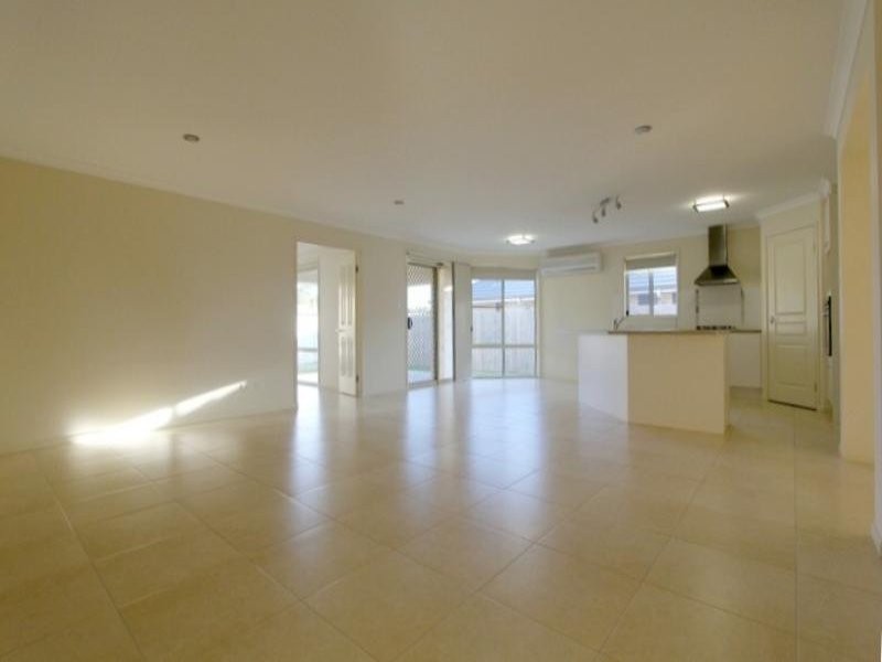 43 Barambah Circuit, Warner QLD 4500