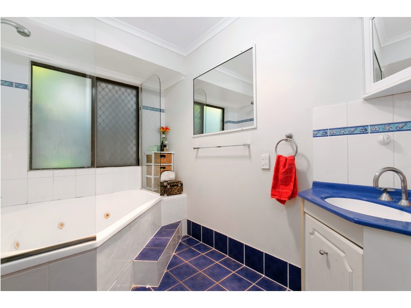 14 Willow Street, Albany Creek QLD 4035