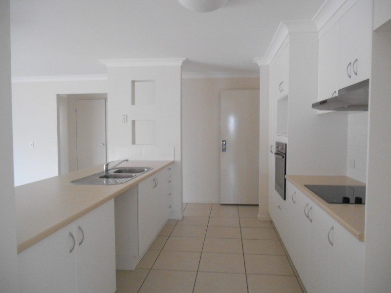 15 Tenzing Court, Warner QLD 4500