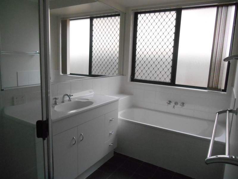 15 Tenzing Court, Warner QLD 4500
