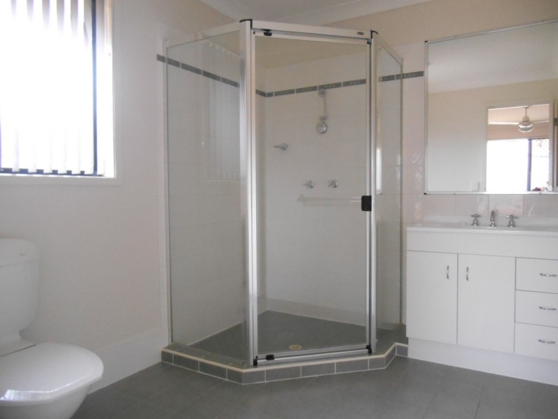 15 Tenzing Court, Warner QLD 4500