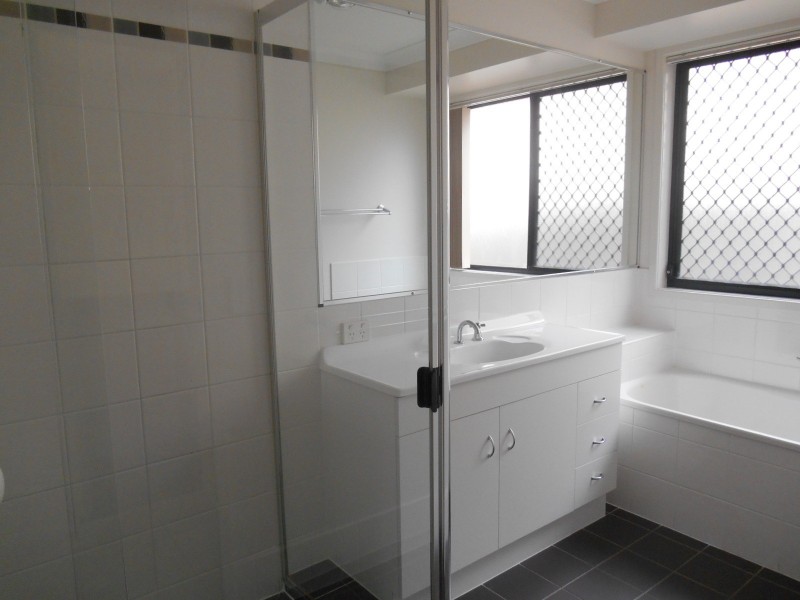 15 Tenzing Court, Warner QLD 4500