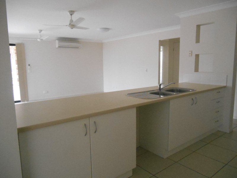 15 Tenzing Court, Warner QLD 4500