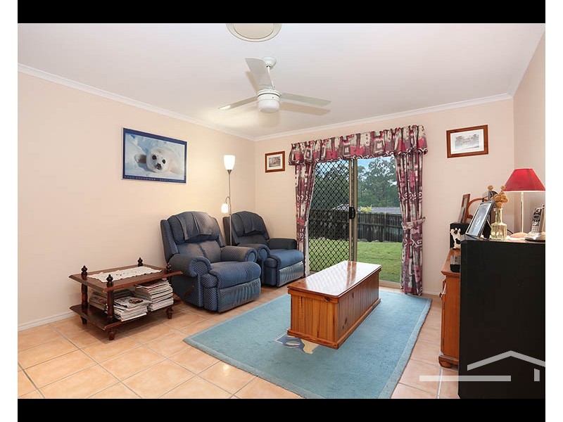 4 Toressian Place, Cashmere QLD 4500