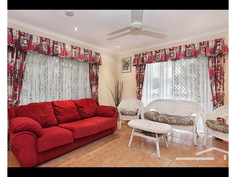 4 Toressian Place, Cashmere QLD 4500