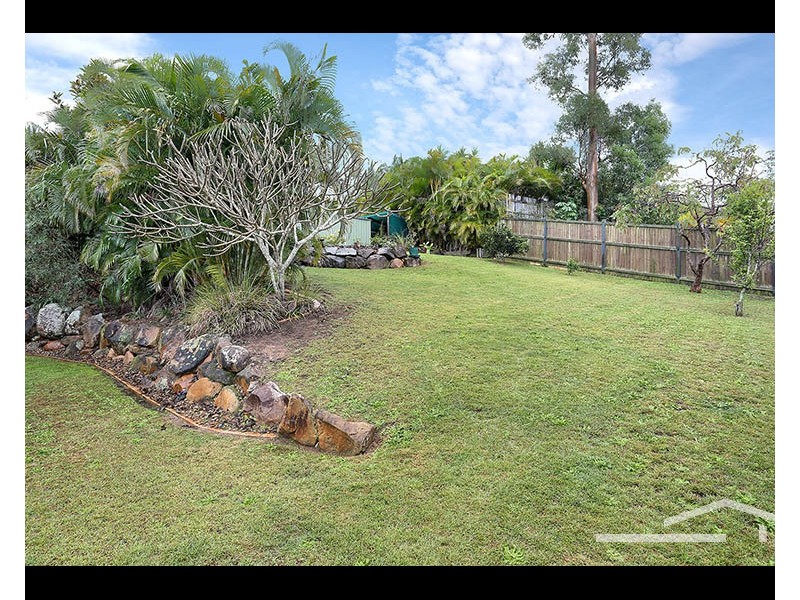 4 Toressian Place, Cashmere QLD 4500