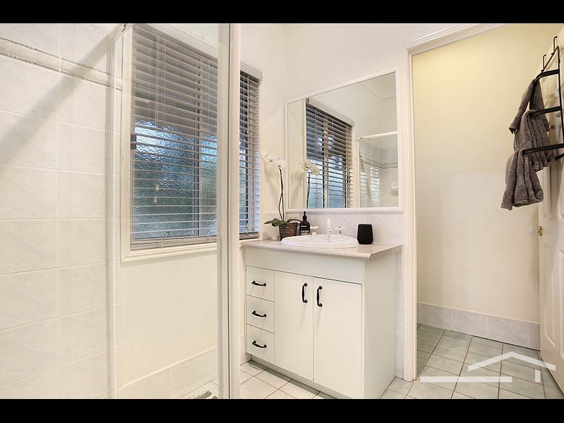 1 Pride Court, Warner QLD 4500