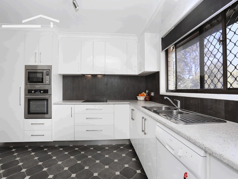21 Livingstone Street, Strathpine QLD 4500